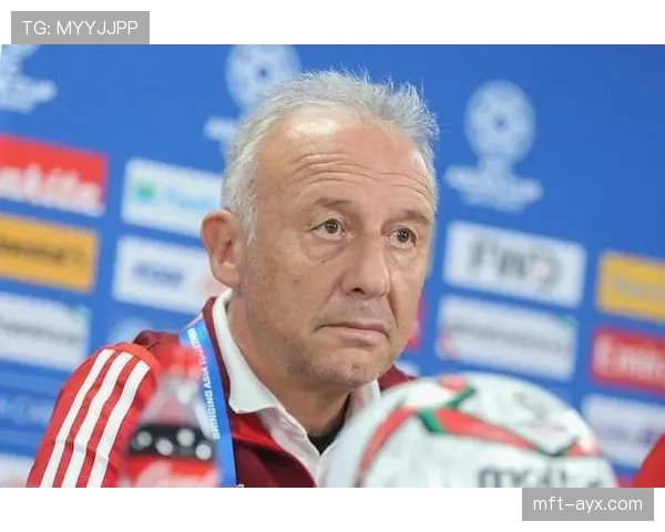 奥布拉克凭身高优势筑牢防线,稳健表现成球队赛季关键 奥布拉克凭身高优势筑牢防线,稳健表现成球队赛季关键